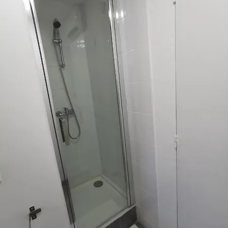 Apartment Superbe 8 Personnes 2 2 Salles De Bain Wifi Netflix Et Parking Gratuit *